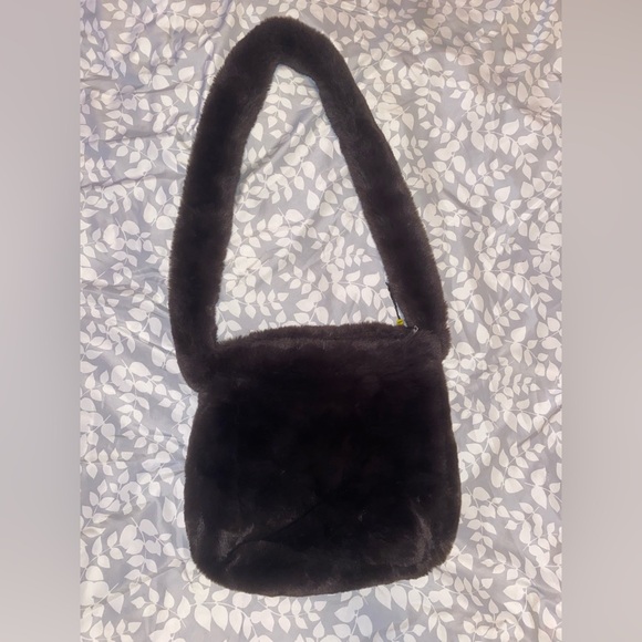 UNIF - Picture 2 of 3